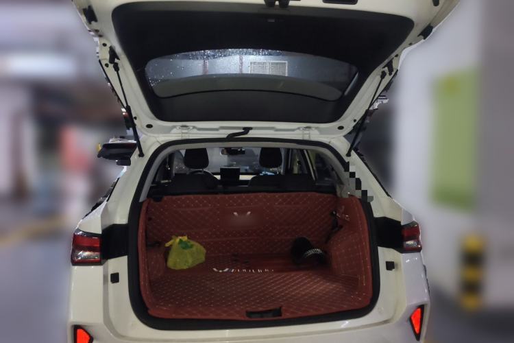 Used Wuling Alvez 2023 1.5L CVT Comfort Edition Trunk