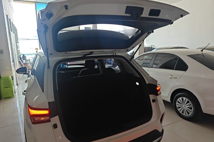Used Wuling Alvez 2023 1.5L CVT Comfort Edition Trunk