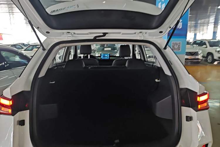 Used Wuling Alvez 2023 1.5L CVT Comfort Edition Trunk