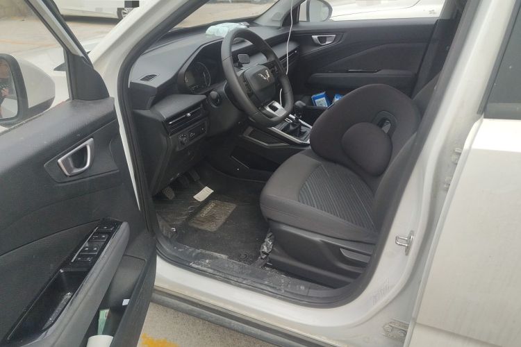 Used Wuling Alvez 2026 1.5L Manual Freedom Model Driver Seat