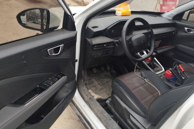 Used Wuling Alvez 2026 1.5L Manual Freedom Model Driver Seat