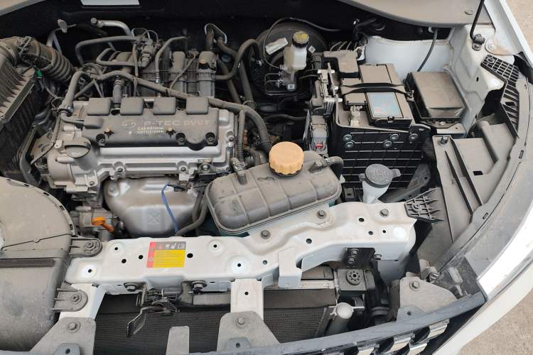 Used Wuling Alvez 2026 1.5L Manual Freedom Model Engine Bay Left