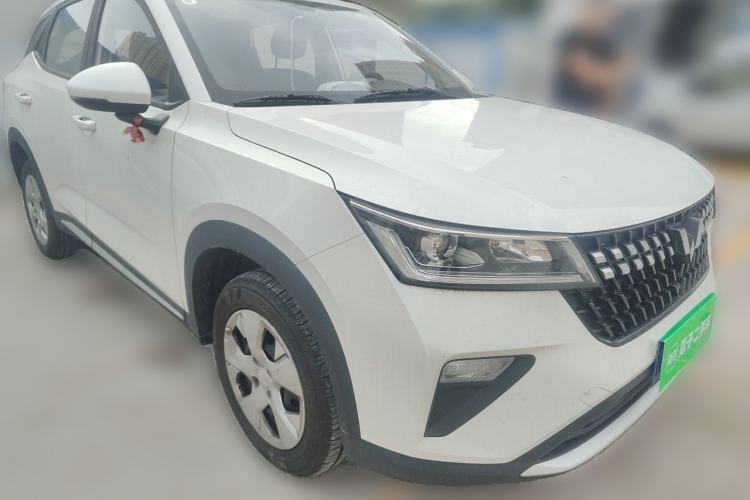 Used Wuling Alvez 2026 1.5L Manual Freedom Model Front Right 45 Deg