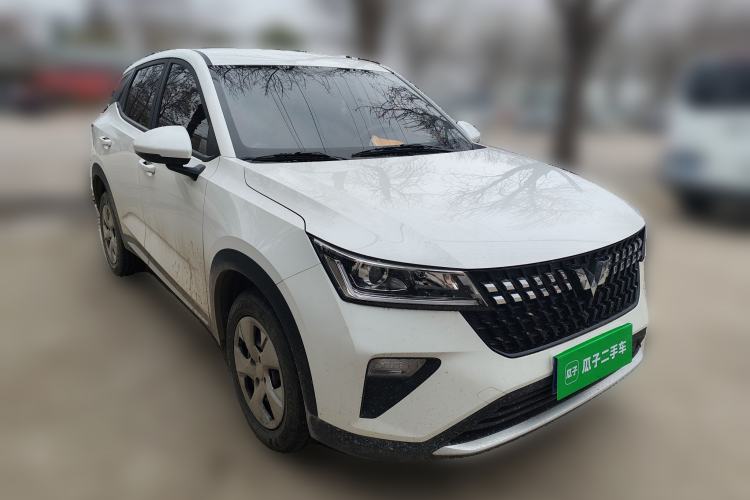 Used Wuling Alvez 2026 1.5L Manual Freedom Model Front Right 45 Deg