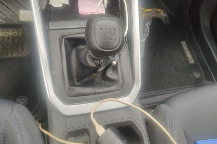 Used Wuling Alvez 2026 1.5L Manual Freedom Model Gear Lever
