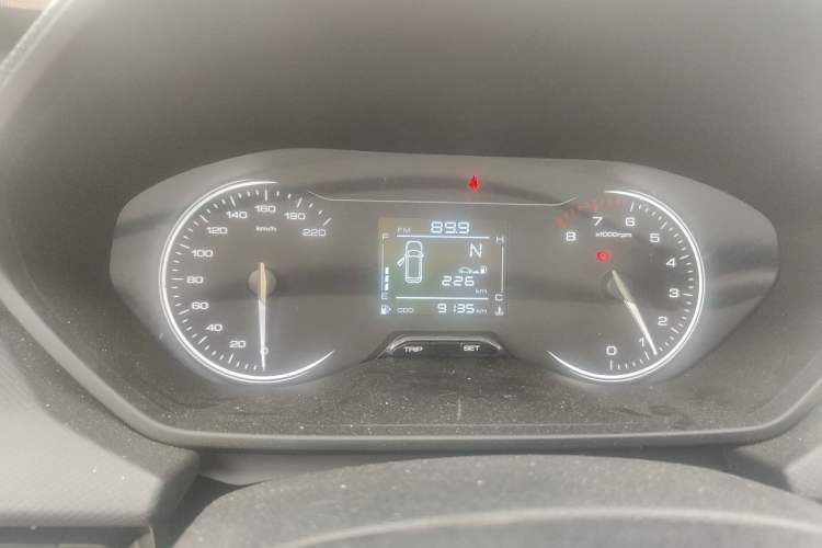 Used Wuling Alvez 2026 1.5L Manual Freedom Model Instrument Cluster