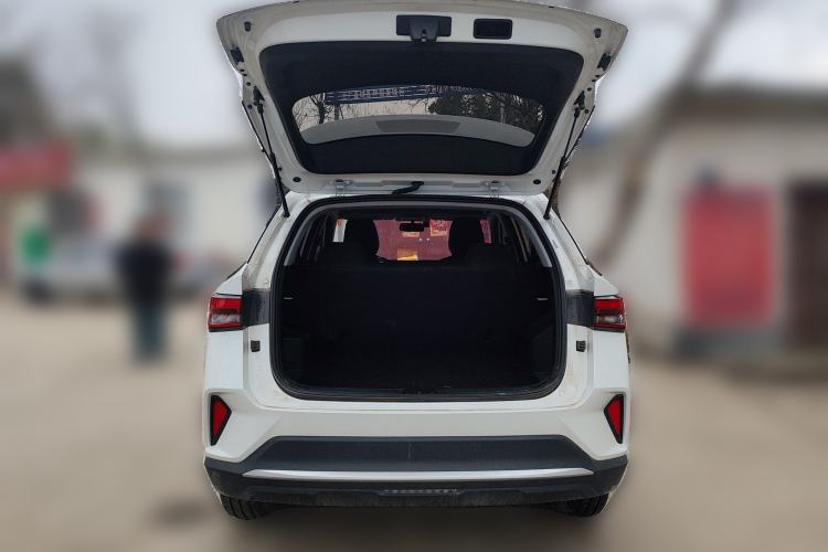 Used Wuling Alvez 2026 1.5L Manual Freedom Model Trunk