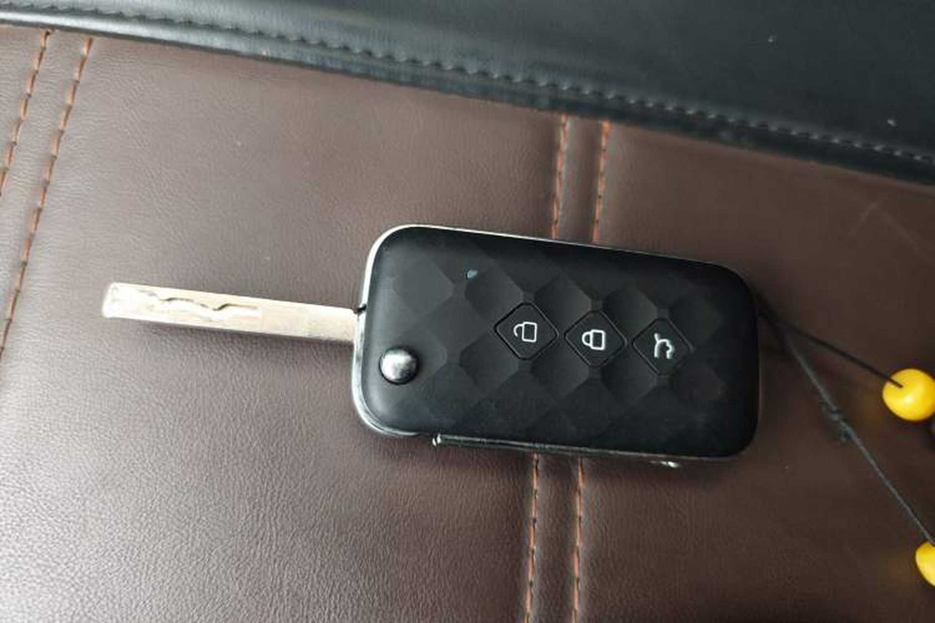 Used Wuling Alvez 2026 1.5L Manual Freedom Model Vehicle Key