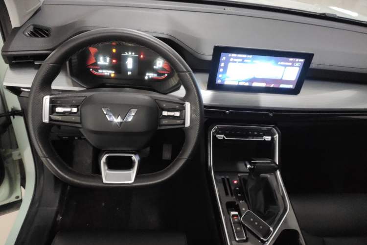 Used Wuling Asta 2021 1.5T CVT Star曜 Edition Center Console