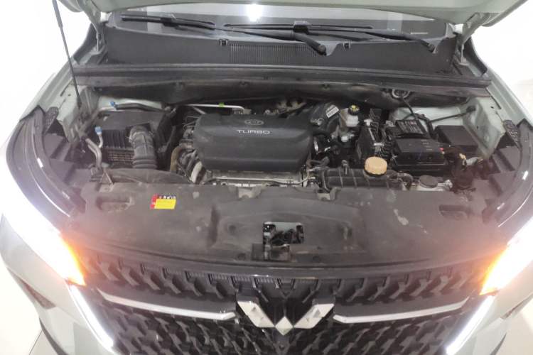 Used Wuling Asta 2021 1.5T CVT Star曜 Edition Engine Bay