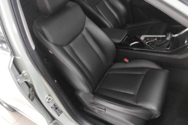 Used Wuling Asta 2021 1.5T CVT Star曜 Edition Right Front Seat