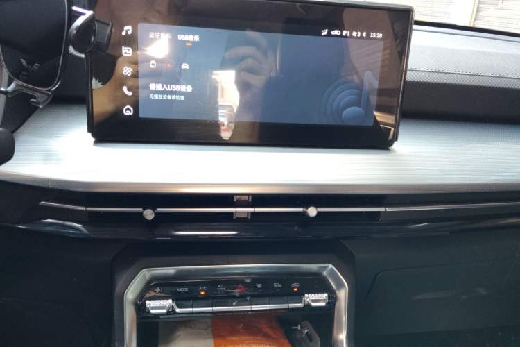 Used Wuling Asta 2021 1.5T Manual Starlight Edition Audio And AC Panel