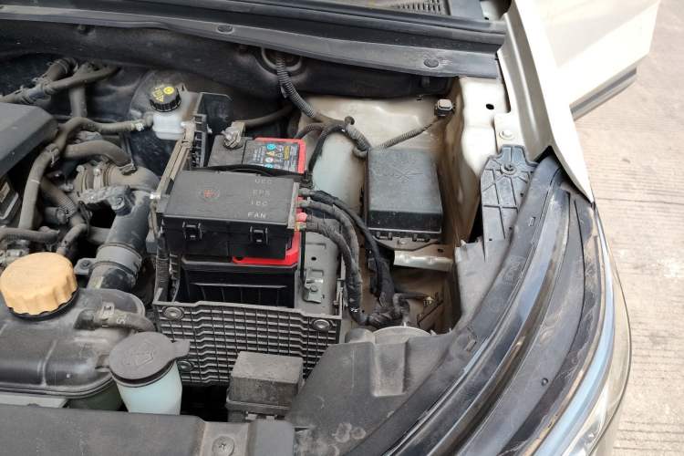 Used Wuling Asta 2021 1.5T Manual Starlight Edition Engine Bay Left