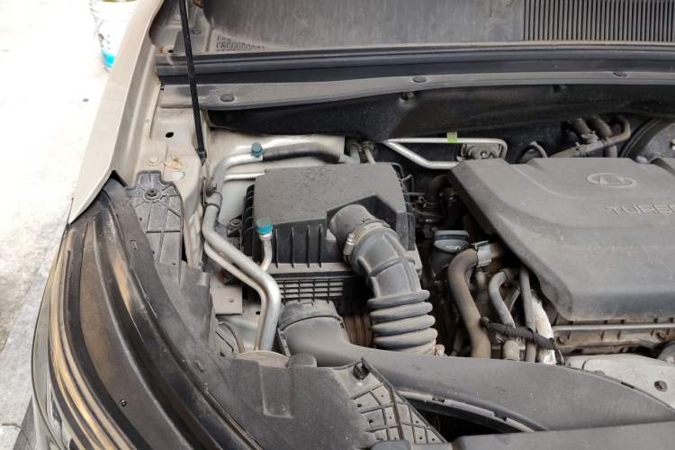 Used Wuling Asta 2021 1.5T Manual Starlight Edition Engine Bay Right
