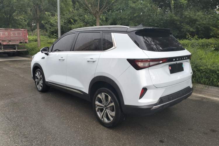 Used Wuling Asta 2022 2.0L DHT Electric-Speed Version Exterior 3