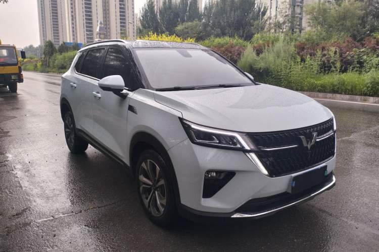 Used Wuling Asta 2022 2.0L DHT Electric-Speed Version Exterior 6