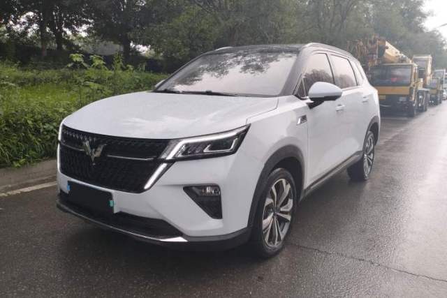 Wuling Asta 2022 2.0L DHT Electric-Speed Version usado