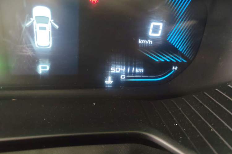 Used Wuling Asta 2022 2.0L DHT Electric-Speed Version Odometer Close Up