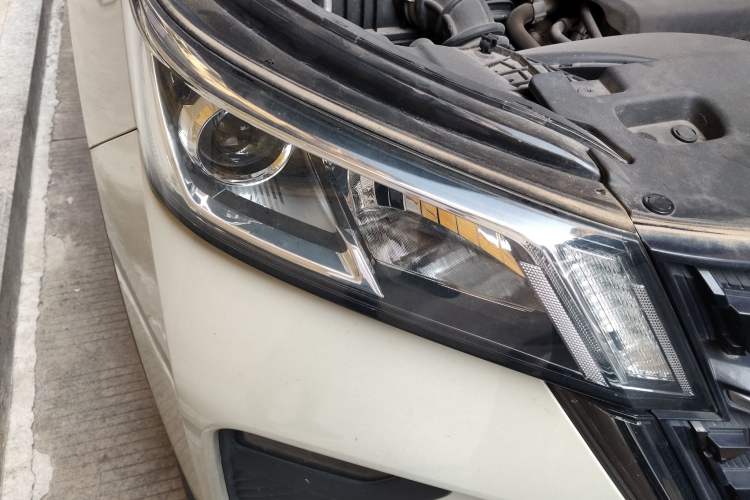 Used Wuling Asta 2021 1.5T Manual Starlight Edition Right Front Headlight