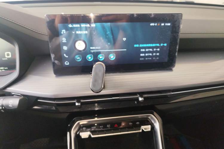 Used Wuling Asta 2021 1.5T CVT Starlight Edition Audio And AC Panel