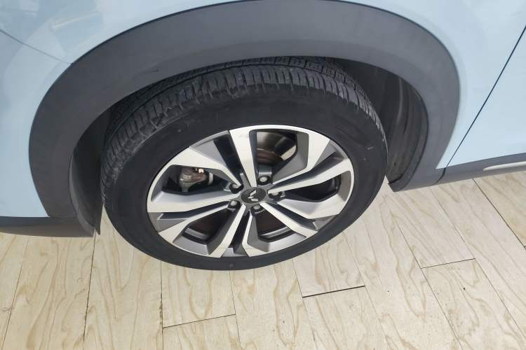 Used Wuling Asta 2021 1.5T CVT Starlight Edition Left Front Wheel Hub