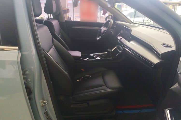 Used Wuling Asta 2021 1.5T CVT Starlight Edition Right Front Seat