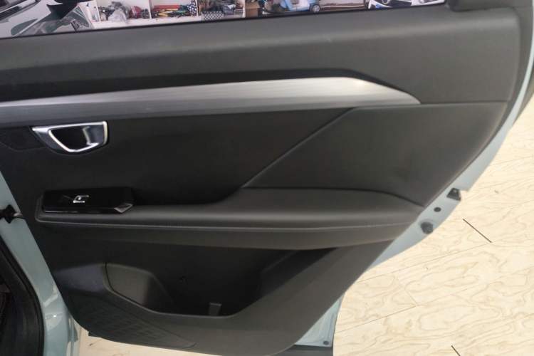 Used Wuling Asta 2021 1.5T CVT Starlight Edition Right Rear Door Interior
