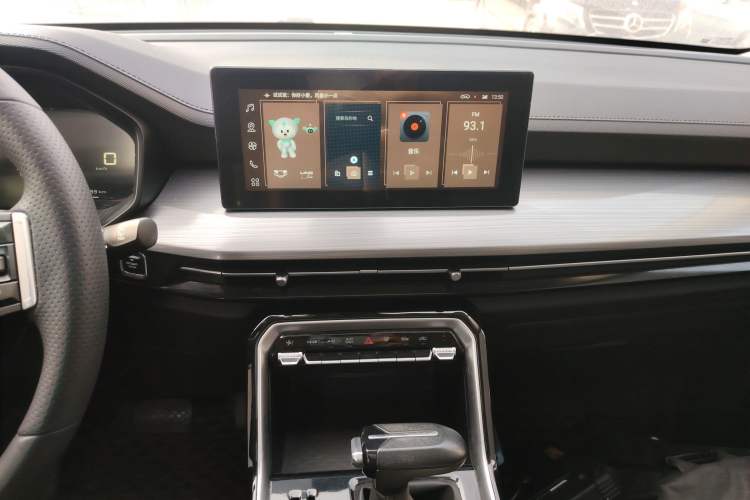 Used Wuling Asta 2021 1.5T CVT Starlight Edition Audio And AC Panel