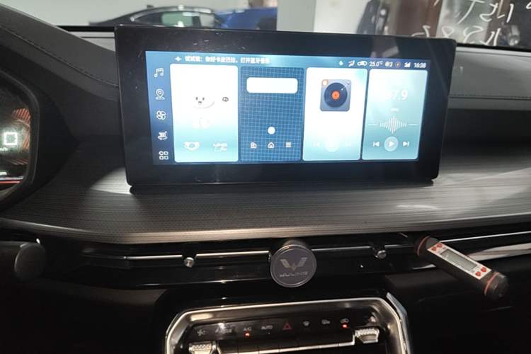 Used Wuling Asta 2021 1.5T CVT Star-Yao Edition Audio And AC Panel