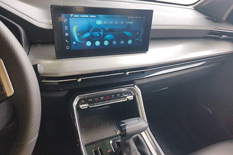 Used Wuling Asta 2021 1.5T CVT Starlight Edition Audio And AC Panel