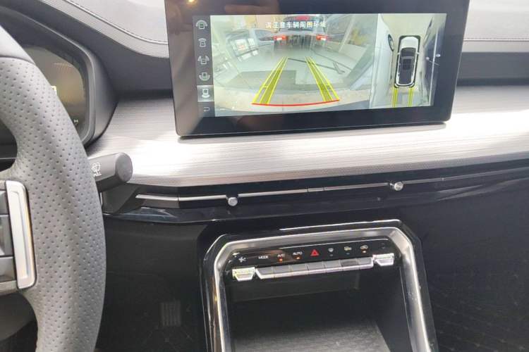 Used Wuling Asta 2021 1.5T CVT Star曜 Edition Audio And AC Panel