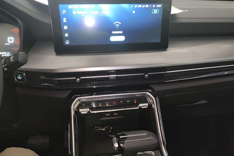 Used Wuling Asta 2021 1.5T CVT Star曜 Edition Audio And AC Panel