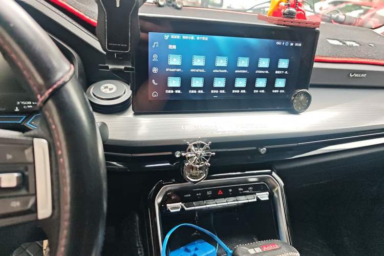 Used Wuling Asta 2021 1.5T CVT Starlight Edition Audio And AC Panel
