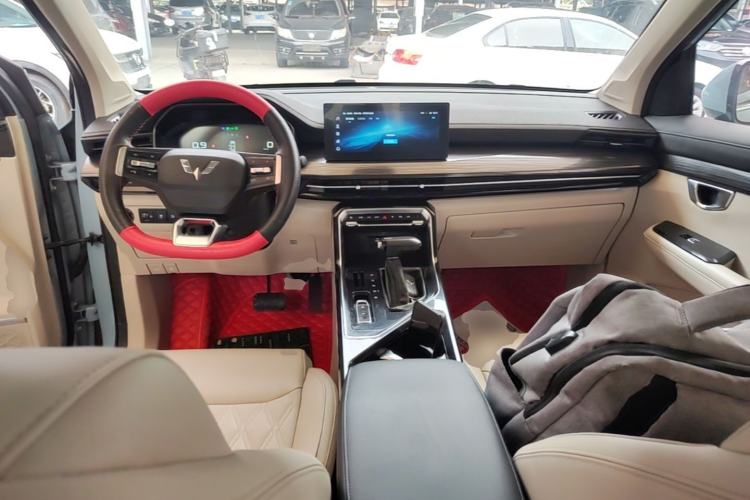 Used Wuling Asta 2021 1.5T CVT Star-Yao Edition Center Console