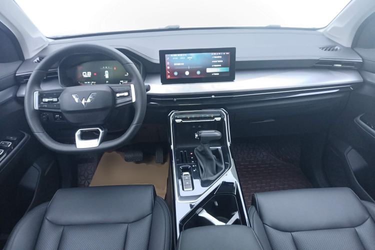 Used Wuling Asta 2021 1.5T CVT Starlight Edition Center Console