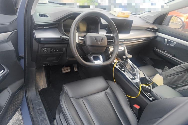 Used Wuling Asta 2021 1.5T CVT Starlight Edition Center Console
