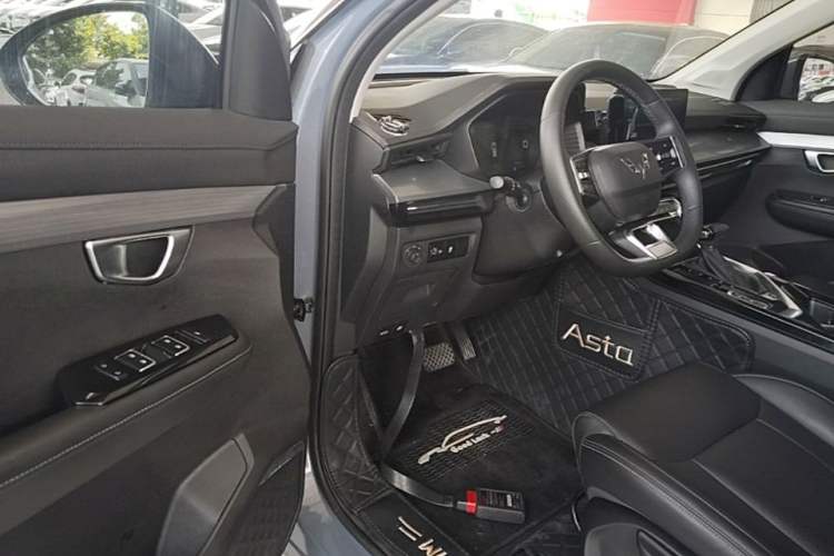 Used Wuling Asta 2021 1.5T CVT Starlight Edition Driver Seat