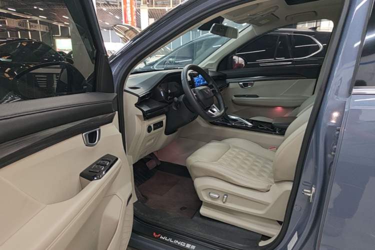 Used Wuling Asta 2021 1.5T CVT Star曜 Edition Driver Seat