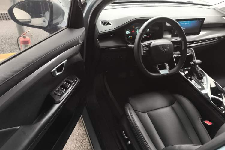 Used Wuling Asta 2021 1.5T CVT Star曜 Edition Driver Seat