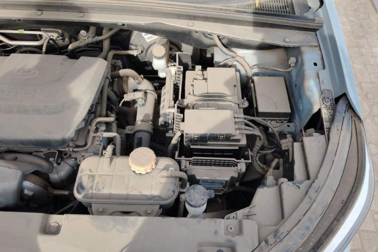 Used Wuling Asta 2021 1.5T CVT Starlight Edition Engine Bay Left
