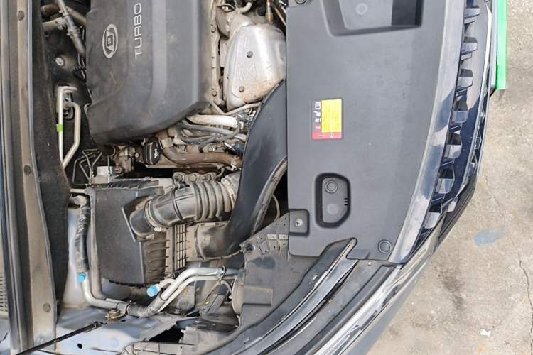 Used Wuling Asta 2021 1.5T Manual Xingyue Edition Engine Bay Right