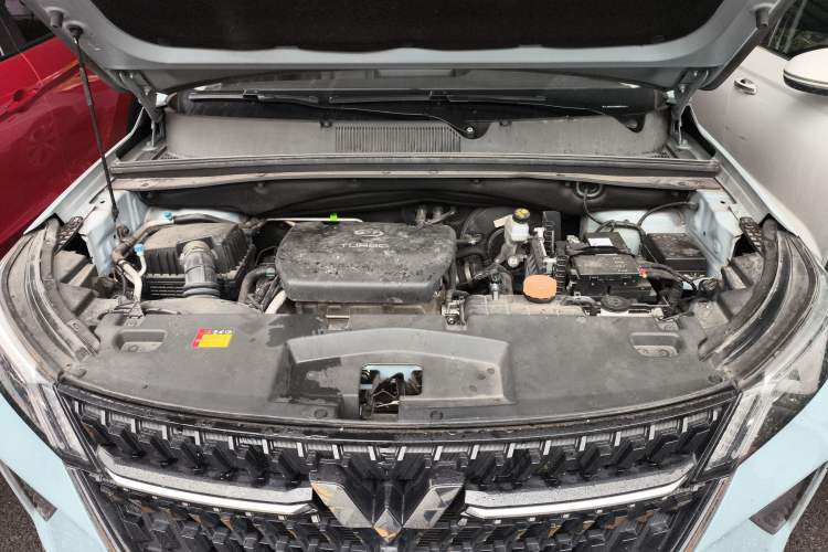 Used Wuling Asta 2021 1.5T CVT Star曜 Edition Engine Bay
