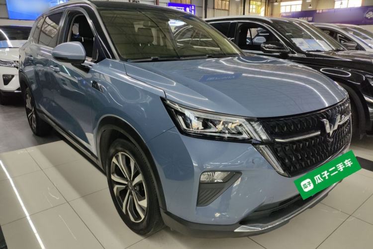 Used Wuling Asta 2021 1.5T CVT Starlight Edition Front Right 45 Deg
