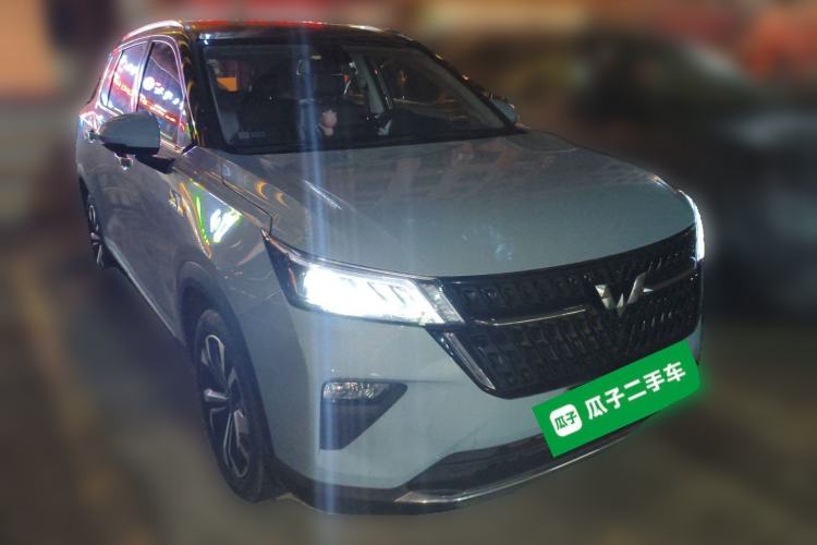 Used Wuling Asta 2021 1.5T CVT Starlight Edition Front Right 45 Deg