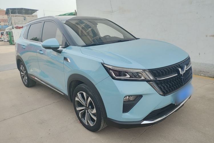 Used Wuling Asta 2021 1.5T CVT Star曜 Edition Front Right 45 Deg