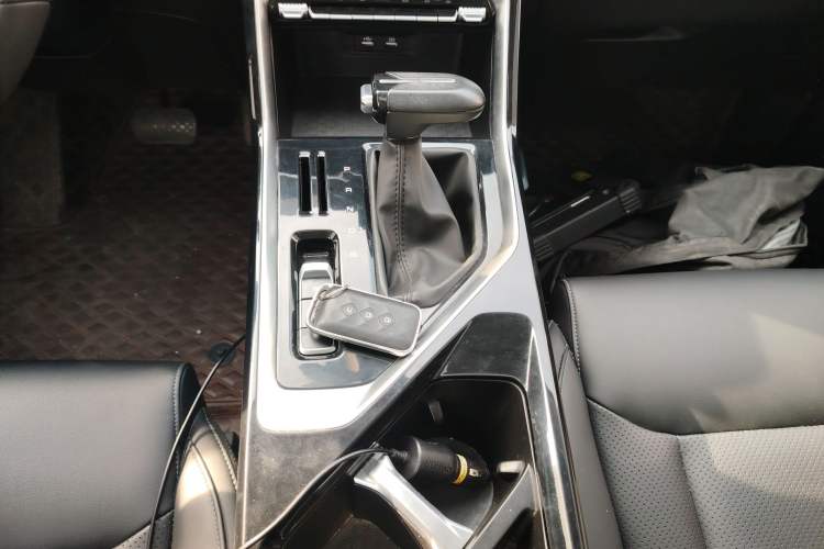 Used Wuling Asta 2021 1.5T CVT Starlight Edition Gear Lever