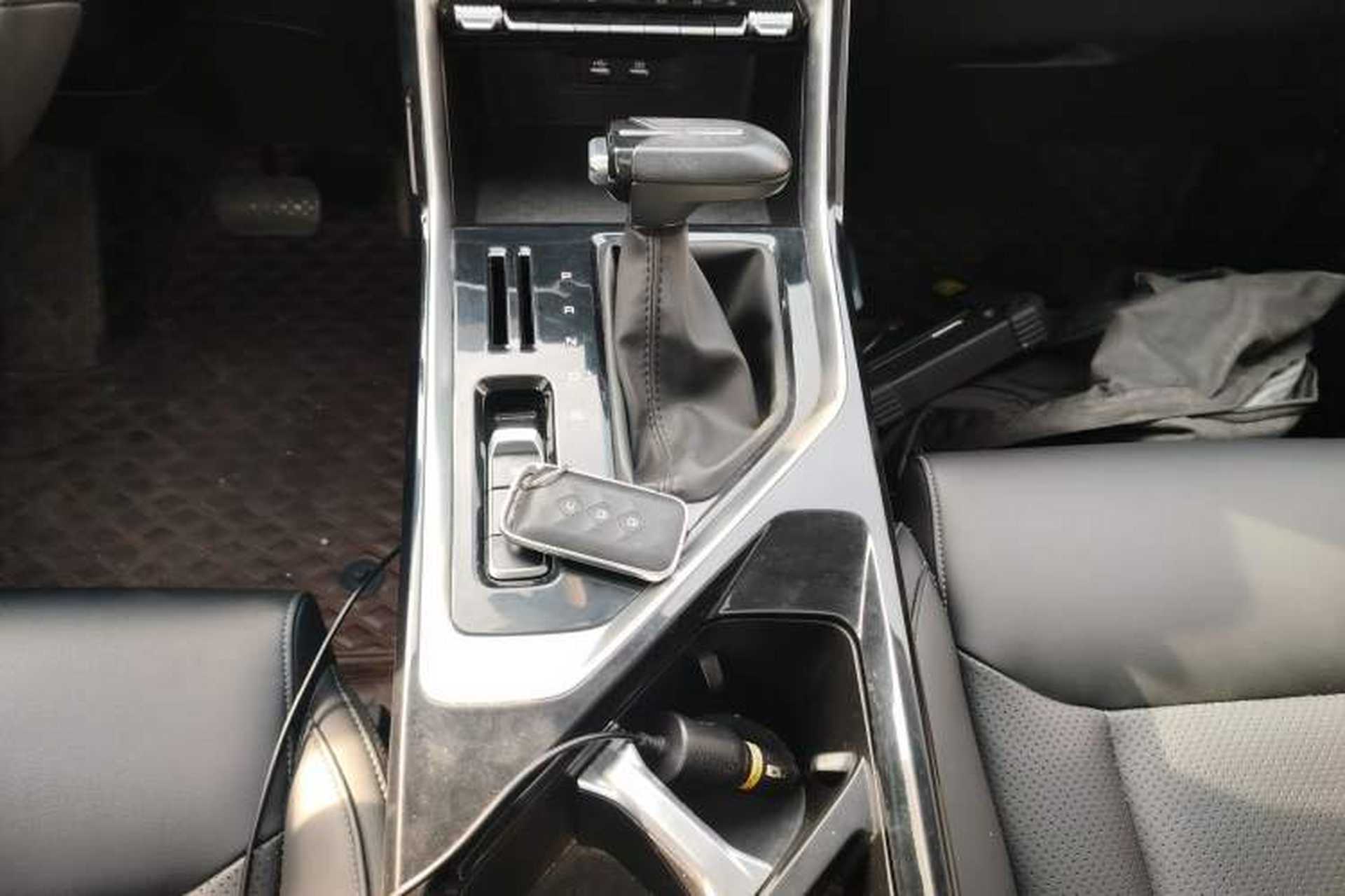 Used Wuling Asta 2021 1.5T CVT Starlight Edition Gear Lever
