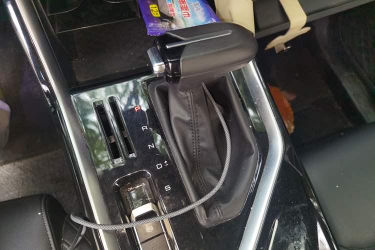 Used Wuling Asta 2021 1.5T CVT Star曜 Edition Gear Lever
