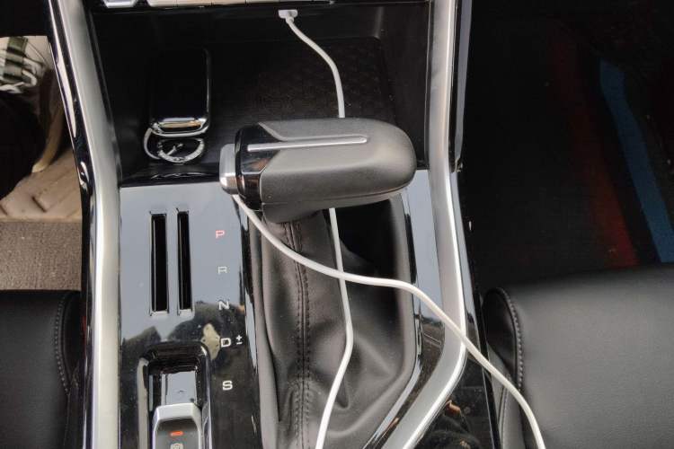 Used Wuling Asta 2021 1.5T CVT Starlight Edition Gear Lever