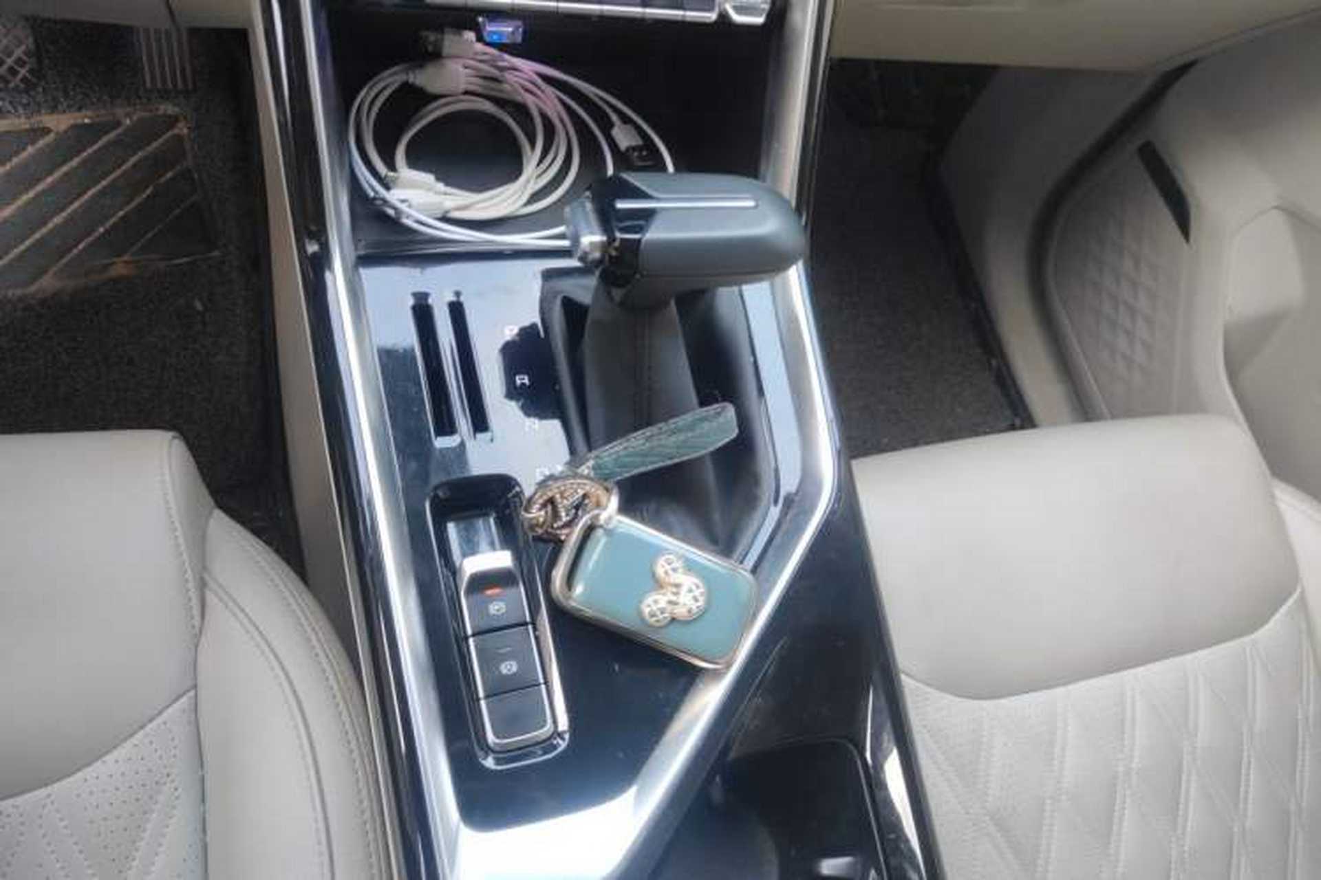 Used Wuling Asta 2021 1.5T CVT Star曜 Edition Gear Lever